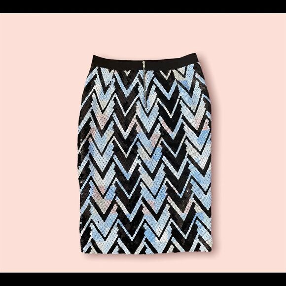 Endless Rose Sequin Pencil Skirt - Picture 2 of 4